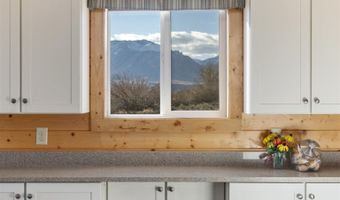 52 Road 8UC, Clark, WY 82435