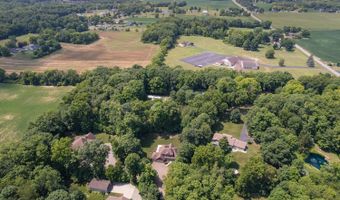 2850 Lee Marie Dr, Adrian, MI 49221