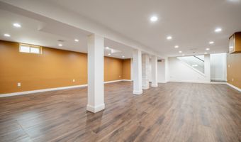 3 Henso Dr, Danbury, CT 06811