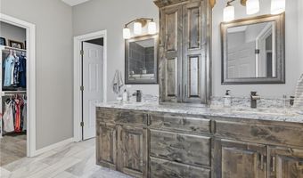 32302 S State Route W Hwy, Archie, MO 64725