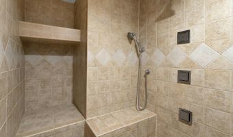 25 Quinsey Dr, Bridgeport, CT 06606