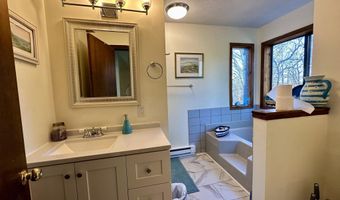 182 Claremont Dr, Albrightsville, PA 18210