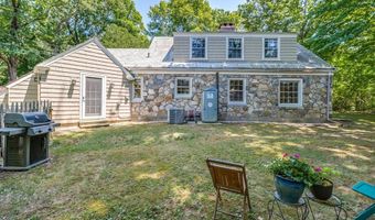 18 Plum Tree Rd, Amherst, MA 01002