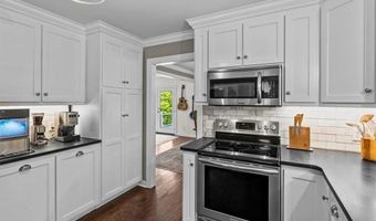 725 Viewmont Dr, Asheboro, NC 27205