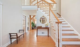 25 CARSDALE Dr, Belle Mead, NJ 08502