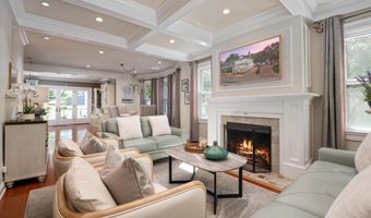 238 KING GEORGE St, Annapolis, MD 21401