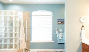 110 Lake Ridge Dr, Baxley, GA 31513
