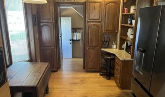 350 S 6th St, Akron, IA 51001