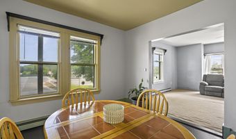 36 Vernon St, Auburn, ME 04210