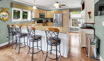 88 3rd Ave, Atlantic Highlands, NJ 07716
