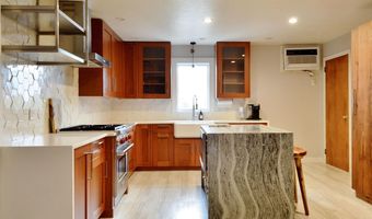 19 W 32ND St 1, Bayonne, NJ 07002