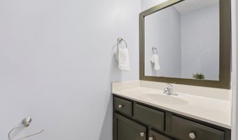 104 Lightwater Ct, Aberdeen, NC 28315
