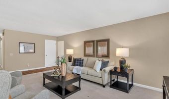 363 Windyoak Dr, Ballwin, MO 63021