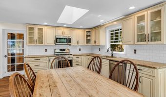 126 S Main St, Allentown, NJ 08501
