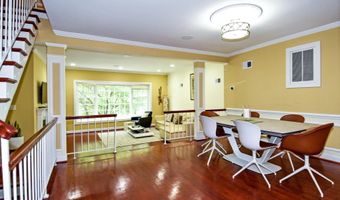 5153 WESTBARD Ave 15, Bethesda, MD 20816