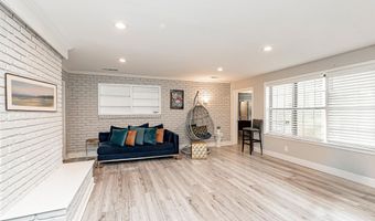 11049 E Vieux Dr, Baton Rouge, LA 70815