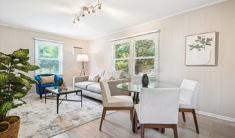 132 N GLADDEN St N, Alexandria, VA 22304