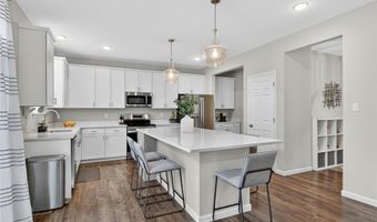 2049 Henley Woods Dr, Arnold, MO 63010