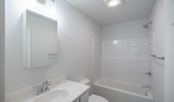 86 Western Ave, Auburn, ME 04210