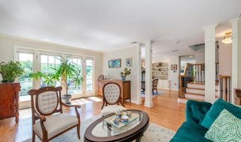 40 Hemlock Ave, Andover, NJ 07860