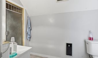 202 N 17TH St Apt D, Allentown, PA 18104