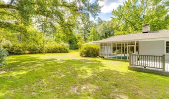 1916 Forest Dr, Camden, SC 29020