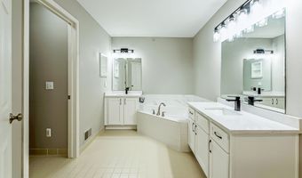 2865 Barclay Way, Ann Arbor, MI 48105