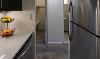 3376 WOODBURN Rd 24, Annandale, VA 22003
