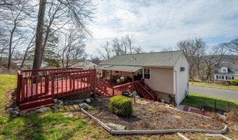 23 Fleetwood Dr, Danbury, CT 06810