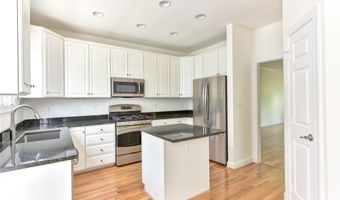 315 S HENRY St S, Alexandria, VA 22314
