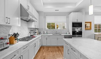 8111 RIVER Rd 116, Bethesda, MD 20817