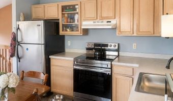 4 Julie St, Cumberland, RI 02864