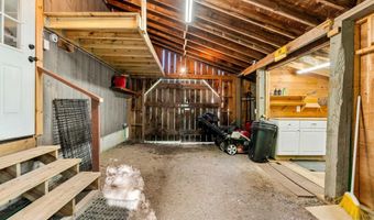36 High St, Antrim, NH 03440