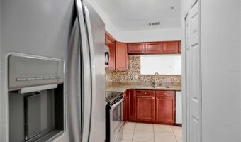 241 AFTON Sq 308, Altamonte Springs, FL 32714