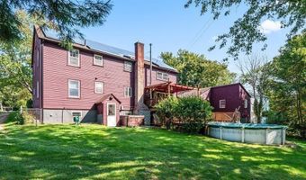 89 Elm St, Blackstone, MA 01504