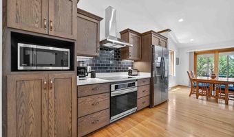 5574 Bantry Ln, Fitchburg, WI 53711