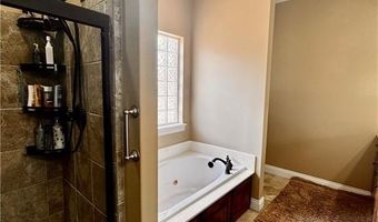 15 Thackery Ln, Bella Vista, AR 72714
