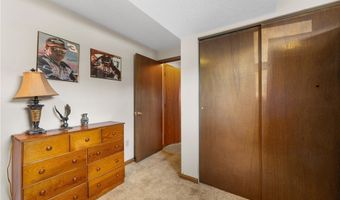 1280 Meadowview Ln, Amherst, OH 44001