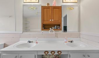 6439 Cedar Grove Rd, Big Sandy, TN 38221