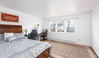 280 E Main St APT E6, Clinton, CT 06413