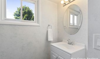 745 Adaway Ave SE, Ada, MI 49301