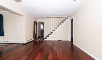 12 Jase Ct, Albany, NY 12208