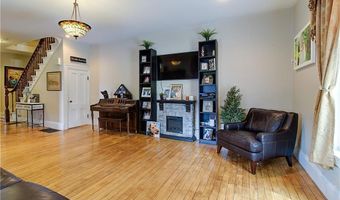 13 Blackstone St, Cumberland, RI 02864