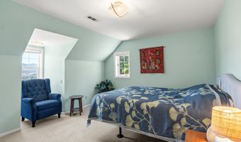 197 Timberlake Dr, Ashland, OR 97520