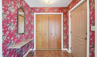 17274 Kansas Ave, Basehor, KS 66012