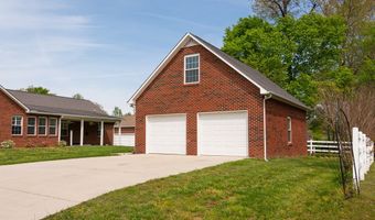 372 Brookside Dr, Algood, TN 38506
