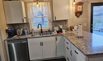 1705 Lakeview Dr, Ava, MO 65608