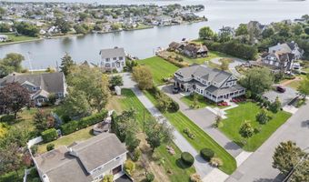 260 Ocean Ave, Amityville, NY 11701