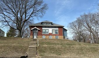 1015 S 6th St, Atchison, KS 66002