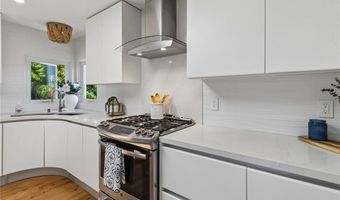 6512 Surfside Ln, Carlsbad, CA 92011